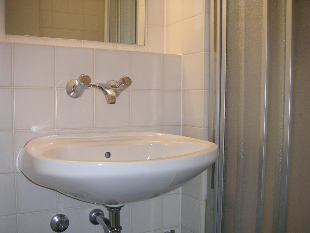 Jugendherberge Bonn Szoba fotó